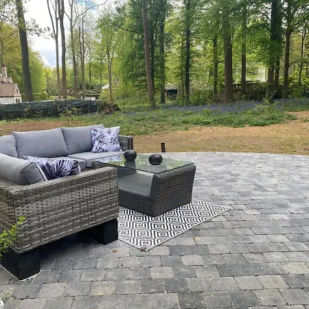 A Chardonnerets By La Maison De Mel Enghien