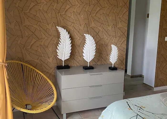 A Chardonnerets By La Maison De Mel Hébergement de vacances *