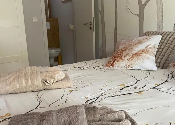 A Chardonnerets By La Maison De Mel Enghien