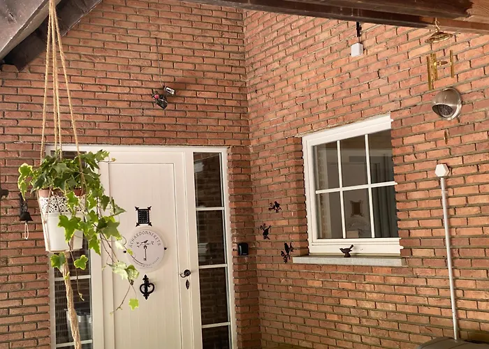 A Chardonnerets By La Maison De Mel Enghien